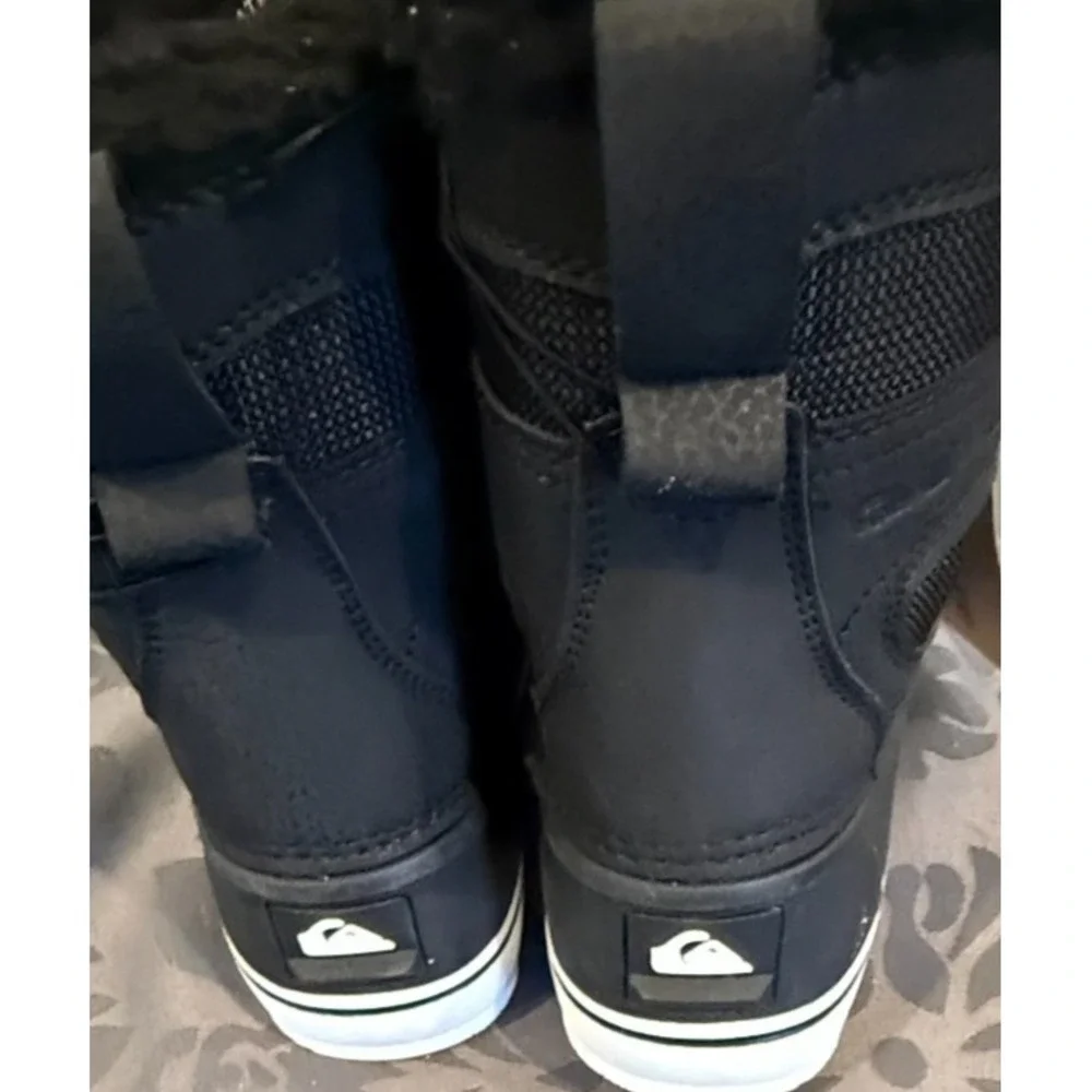 Quiksilver Sub Zero Hi Youth 11 Black White Winter Snow Boots 3M Thinsulate